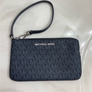 Michael Kors Jet Set Travel Admiral Dark Blue Top Zip Wristlet